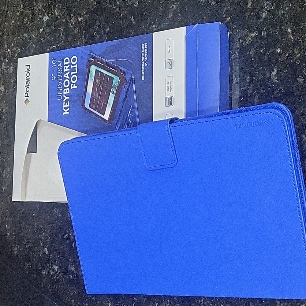 Polaroid Blue 9" - 10" Universal Keyboard Folio Stand w/Micro USB connectivity